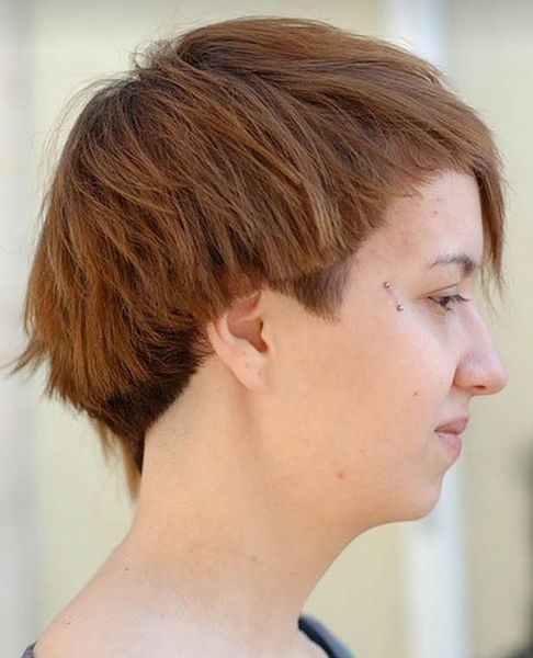 asymetryczne fryzury krótkie uczesanie damskie zdjęcie numer 28A